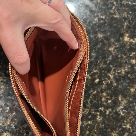 Authentic Coach wristlet - Picture 4 of 7